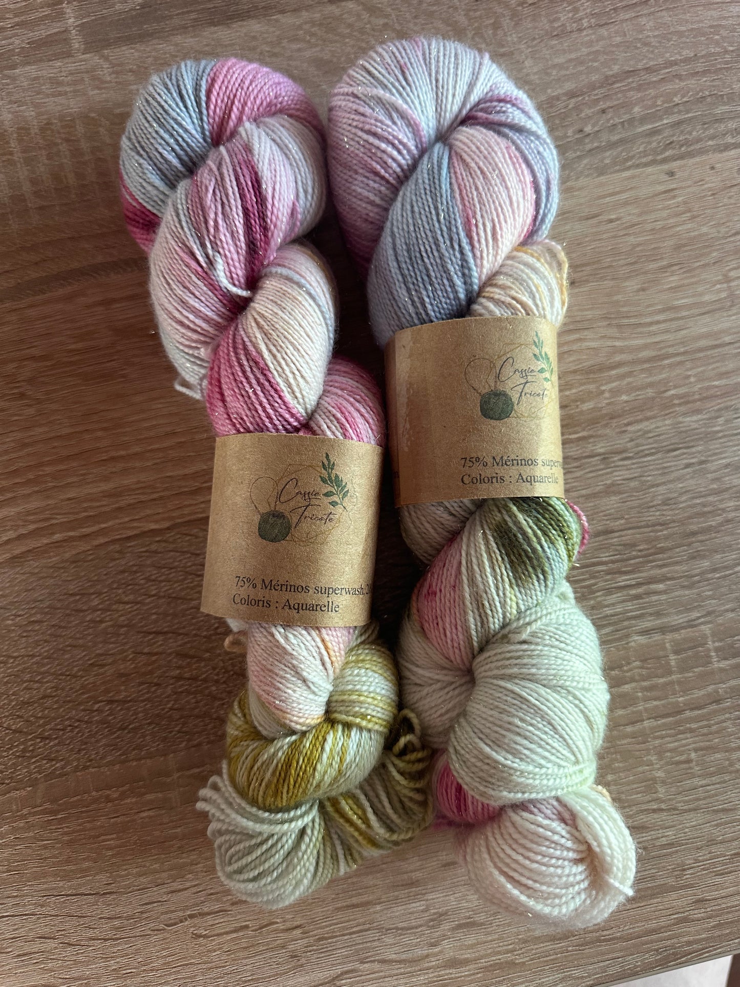 Aquarelle : Mérinos, nylon, Gold Stellina