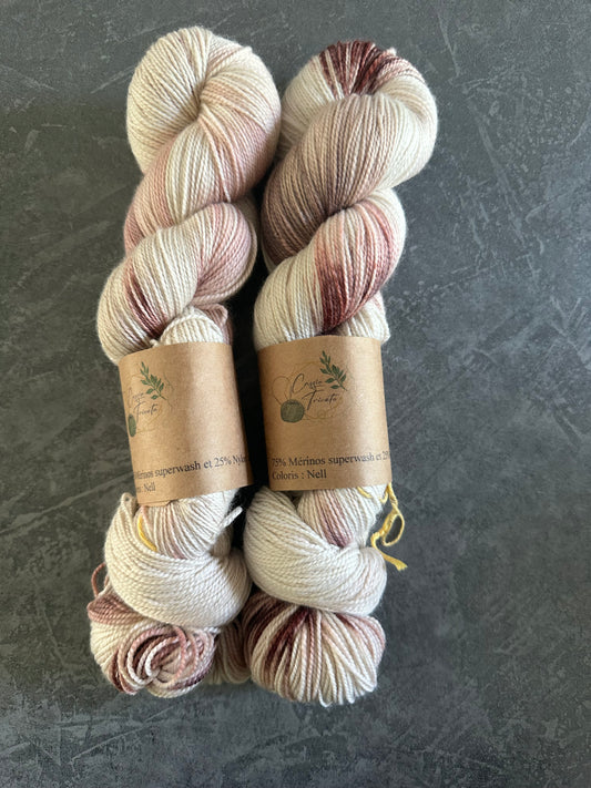 Nell: Fingering : Mérinos et nylon