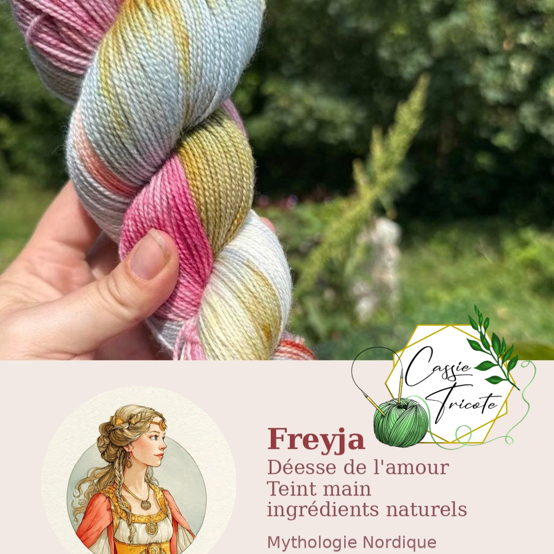 💖Frejya : Mérinos, nylon, et gold stellina