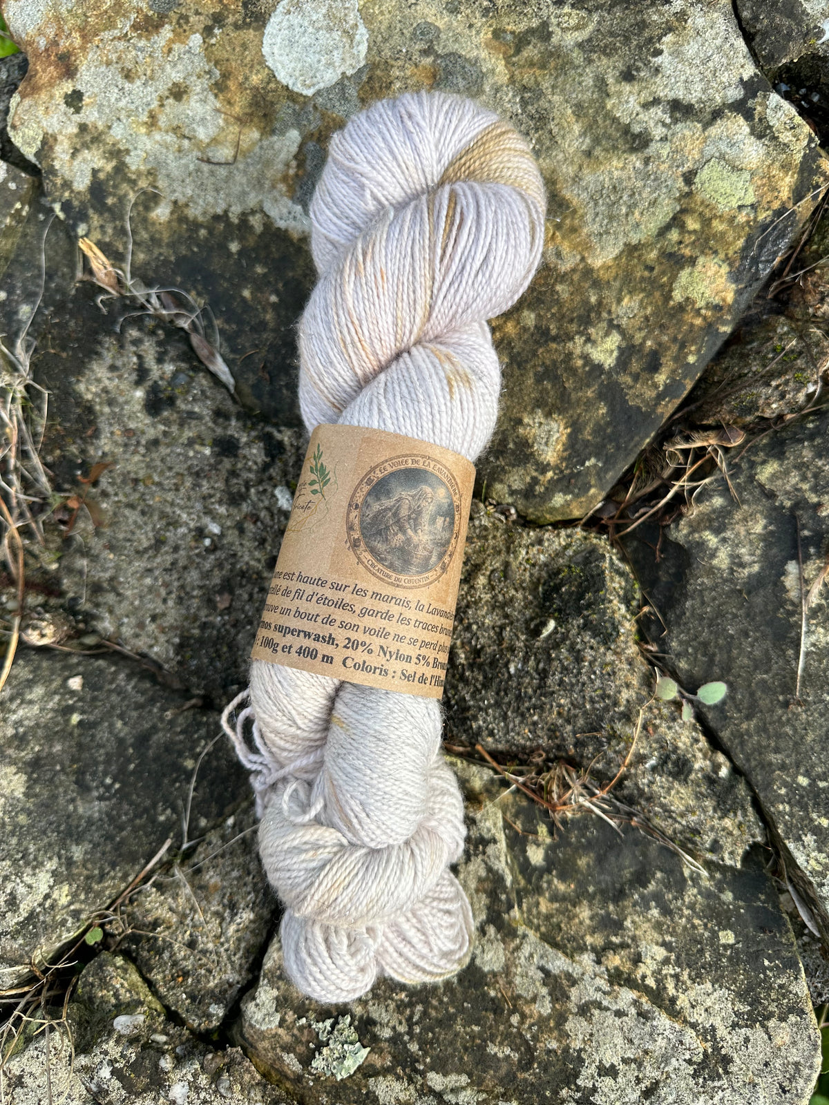 Le voile de la lavandière : Mérinos, nylon et bronze stellina