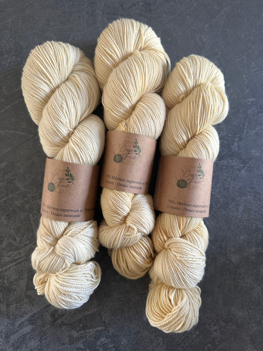 Douce Moutarde : Fingering : Mérinos et nylon