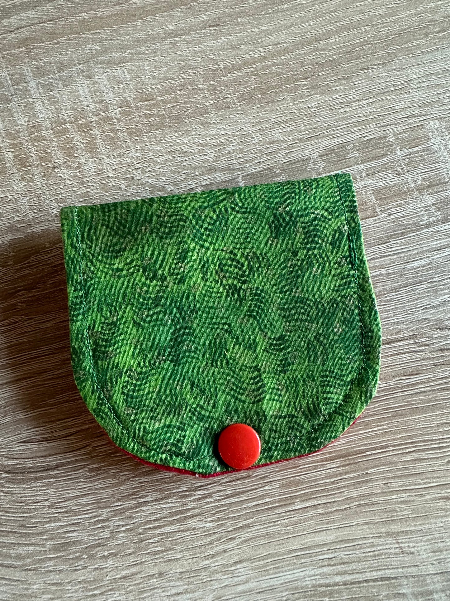 Petite pochette pique-aiguilles
