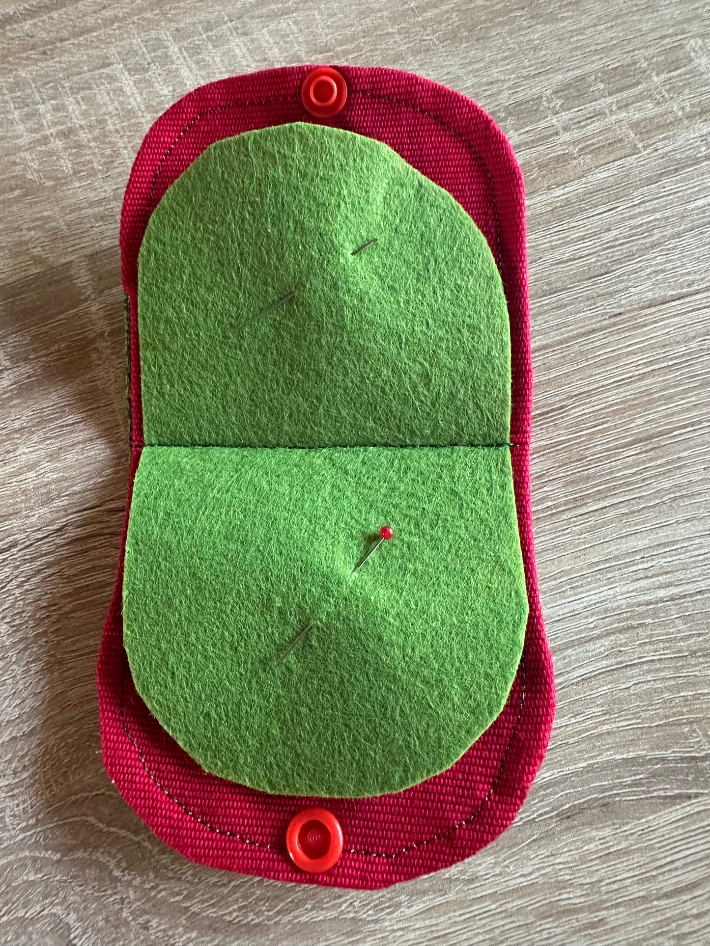 Petite pochette pique-aiguilles